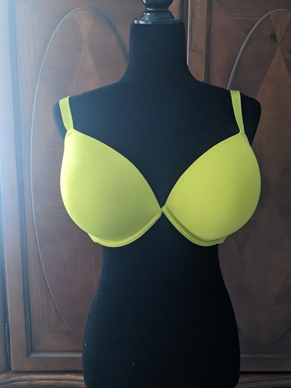 PINK Victoria's Secret Padded Lime Green T-Shirt Bra 40E